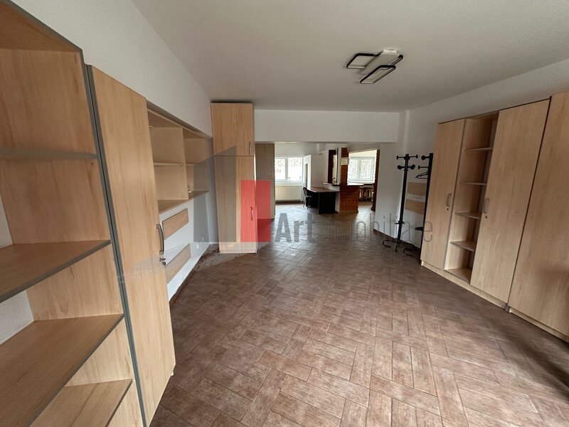 Spatiu birouri ultracentral 100 mp, balcon, mobilat partial, Nerva Traian