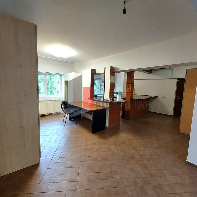 Spatiu birouri ultracentral 100 mp, balcon, mobilat partial, Nerva Traian